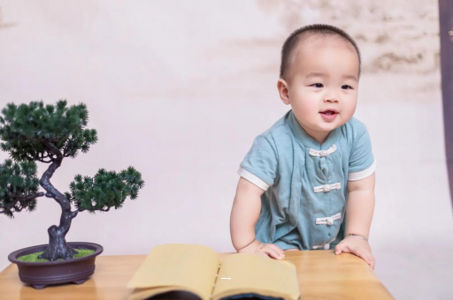 呼伦贝尔宝宝抓耳朵是什么原因